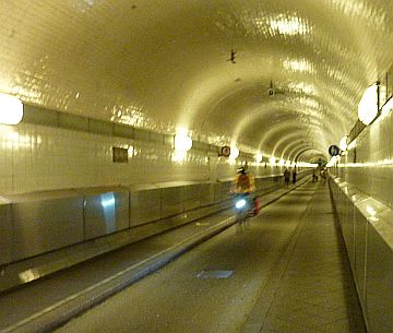 エルベ･トンネル